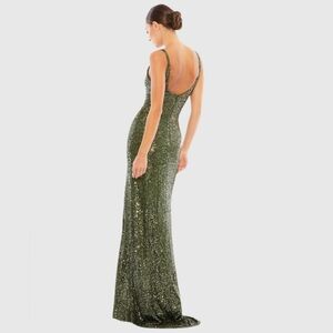 NEW Ieena for Mac Duggal Olive Green Sequin Formal Dress Gown Size 4 NWT